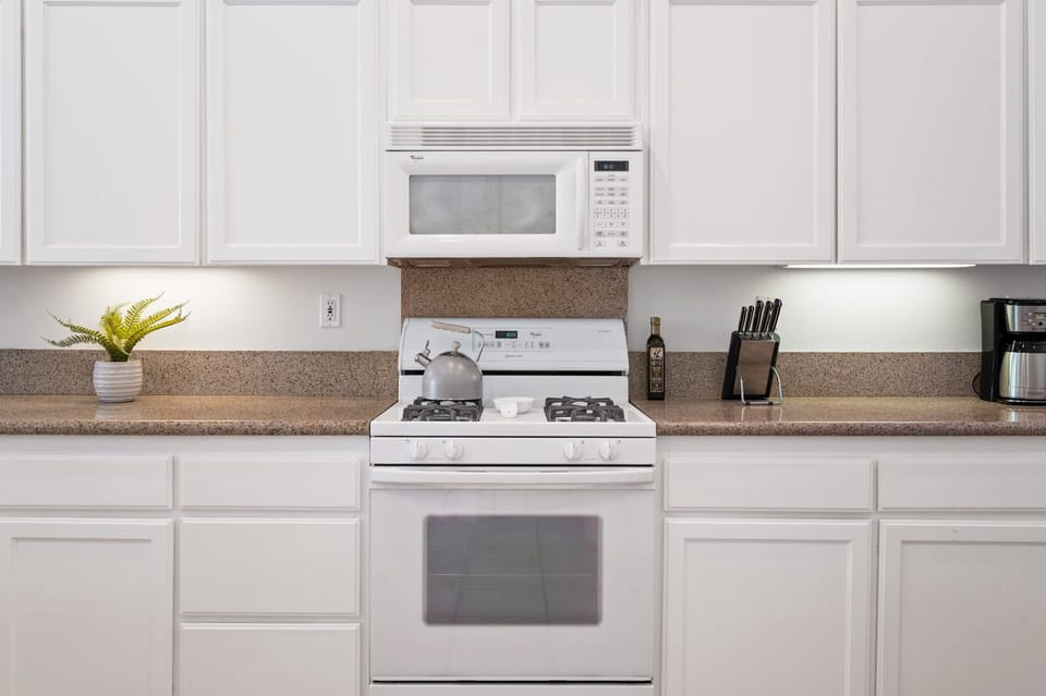 Electric Cooktop and Oven