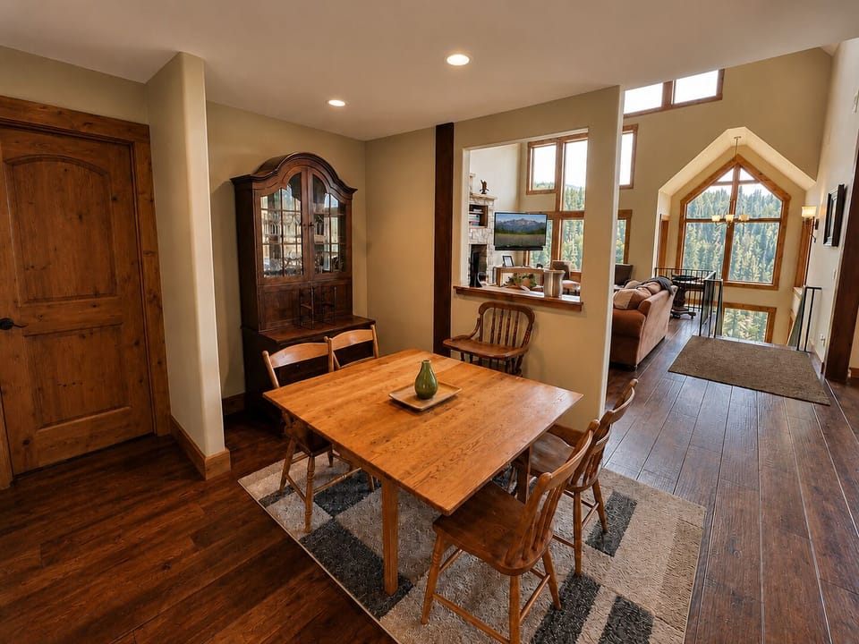 Breakfast Nook