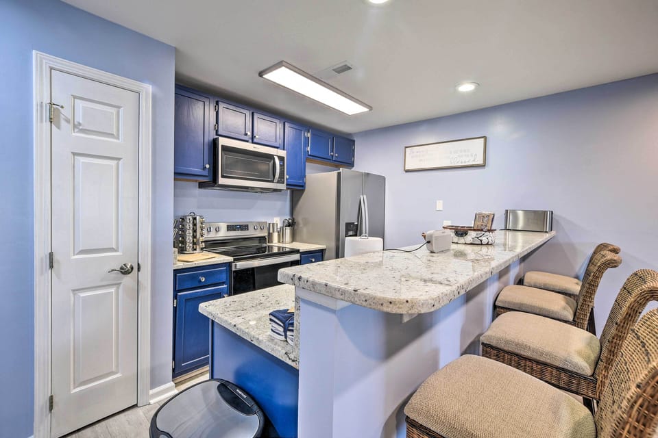Kitchen | Fully Equipped | Blender | Crockpot