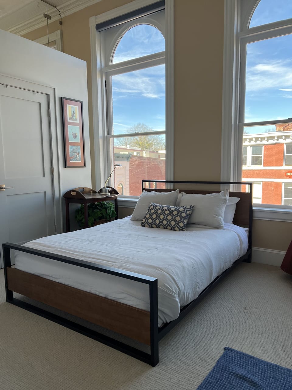 Queenbed temporary photo