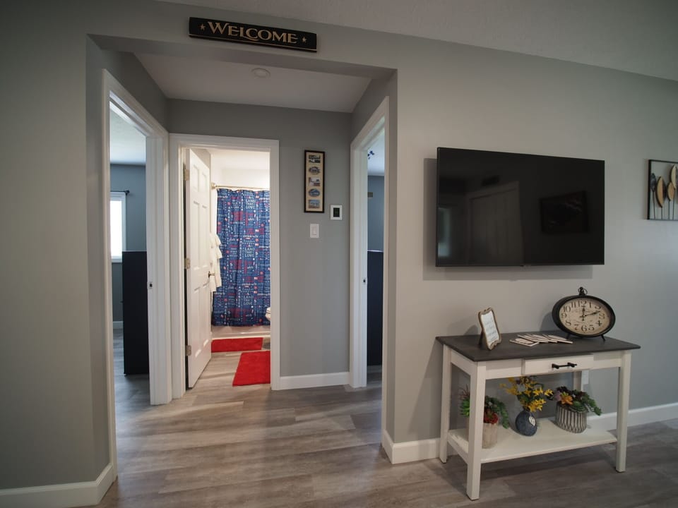 Guest Bathroom/Bedrooms off main living room