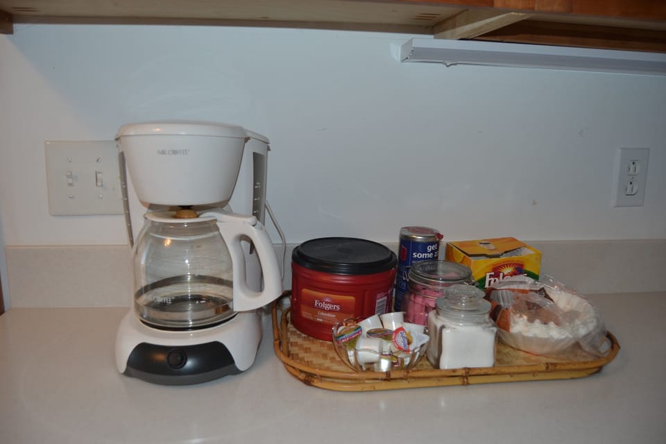 coffee/tea center