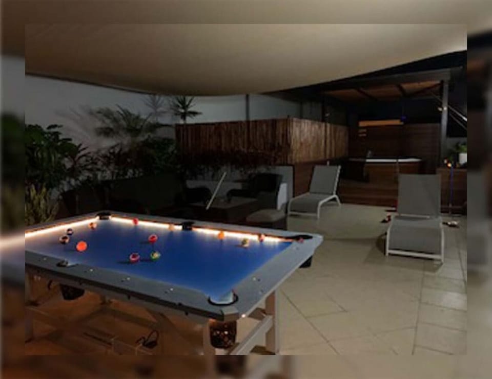 Pool table - night play
