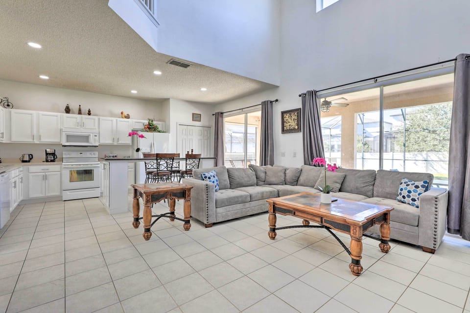 Living Room | Central A/C & Heating