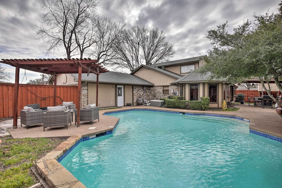 Property Exterior | Fenced-In Yard | Private Pool