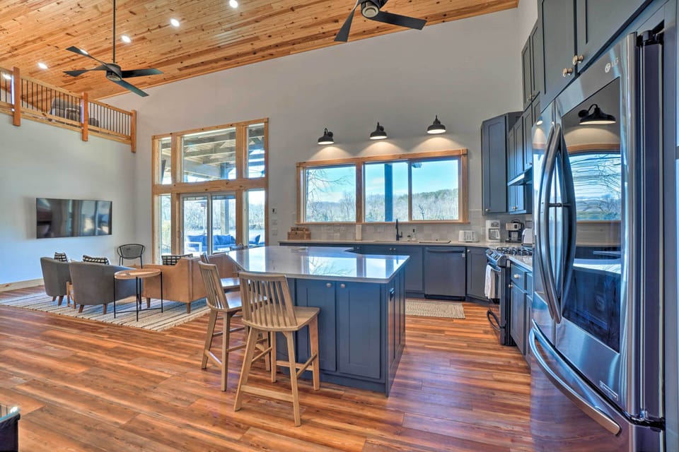 Fully Equipped Kitchen | Dishwasher | Blender