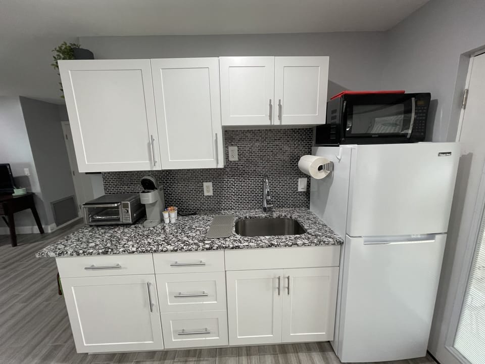 Kitchenette 