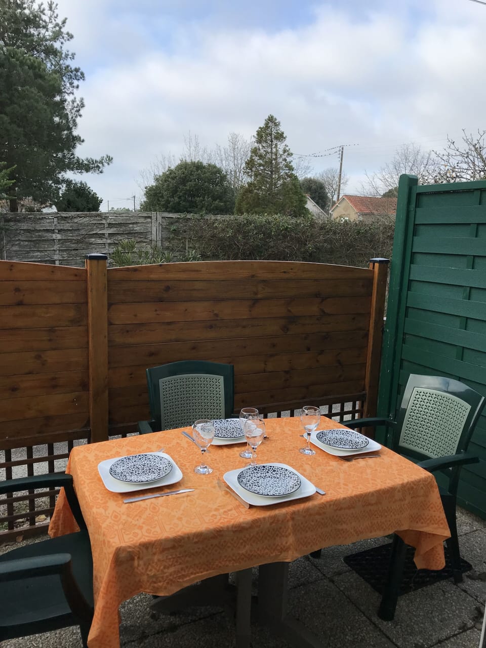 Outdoor dining