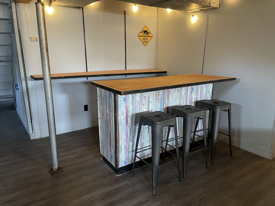 basement bar 