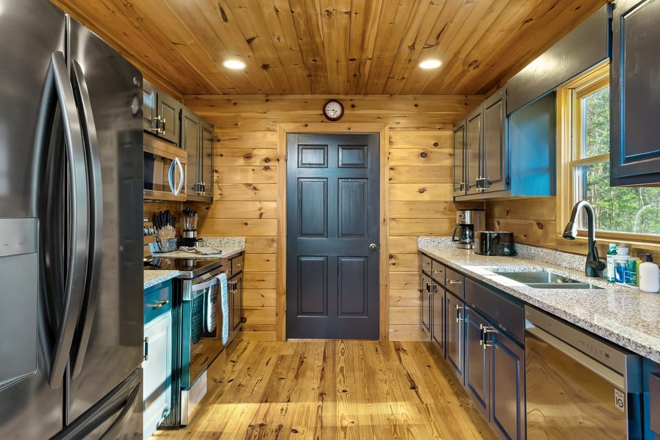 All new appliances, coffee machine