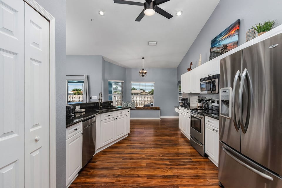 Kitchen view of nook.