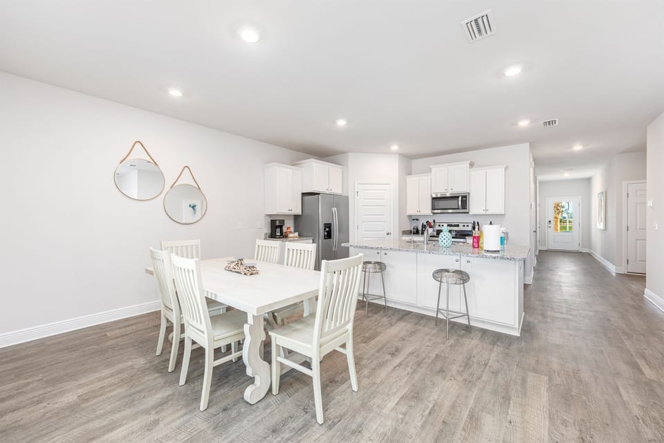 Enjoy Beach Vibes Dining and  Kitchen Area