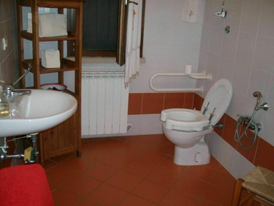 Mirror, Plumbing Fixture, Property, Sink, White, Toilet Seat, Purple, Bathroom, Bathroom Sink, Toilet