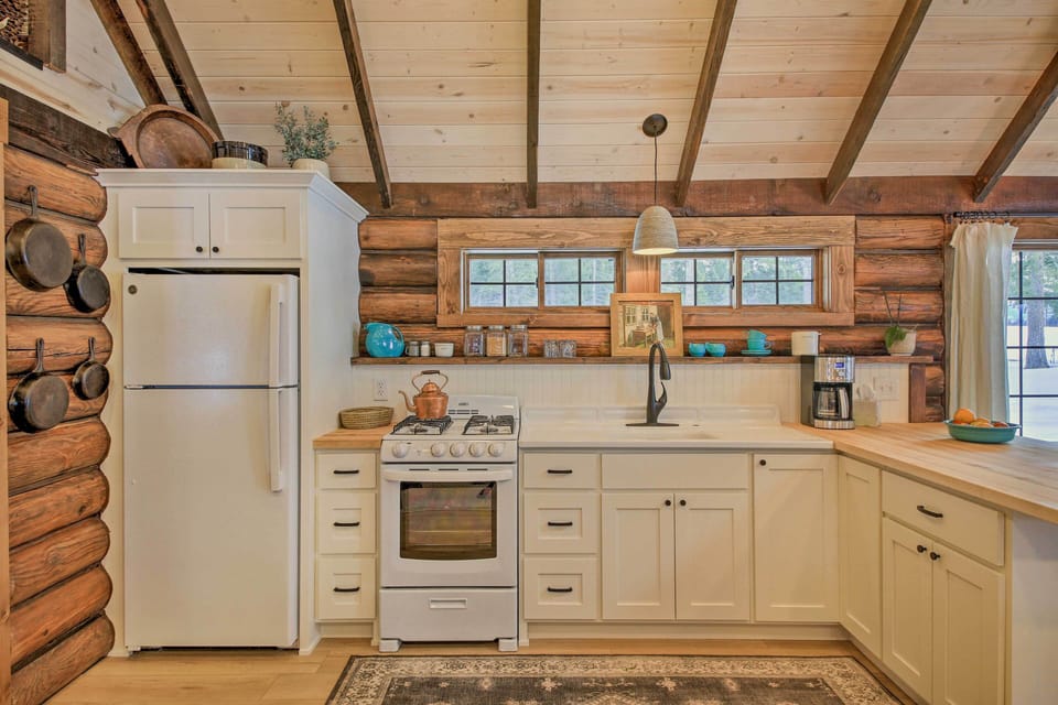 Kitchen | Coffee Maker | Toaster