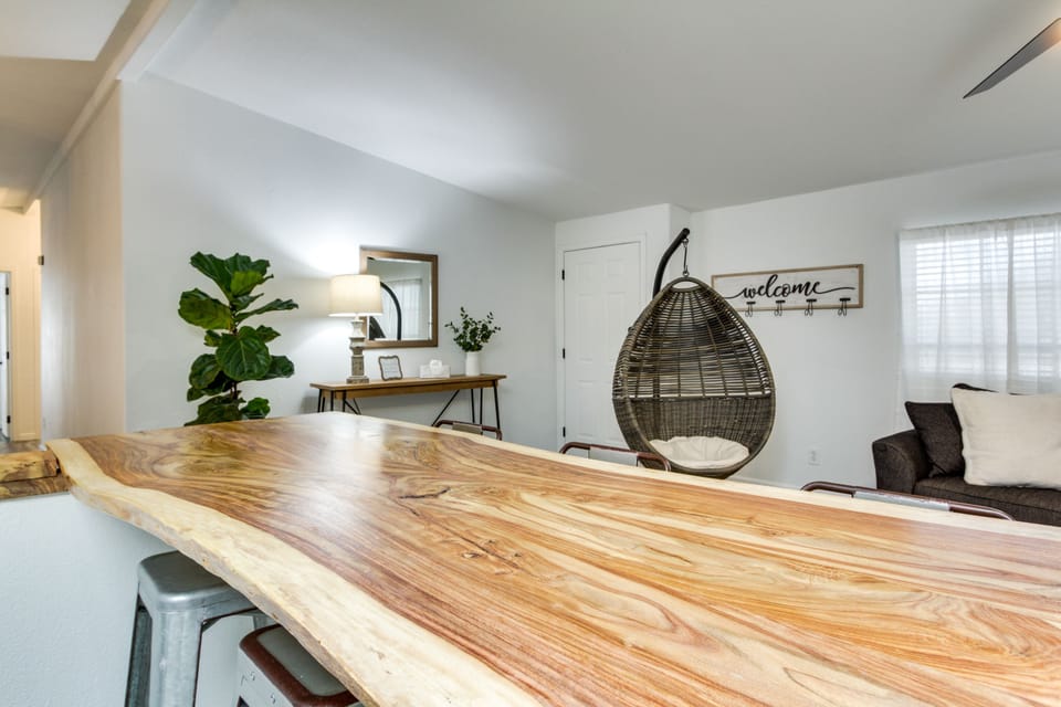 Breakfast Bar | Natural Wood Slab