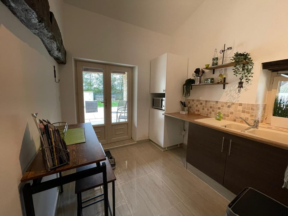Cottage Papillon Kitchen