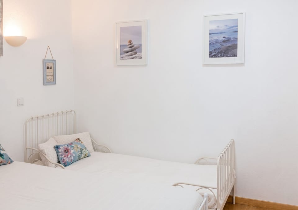 Single bed
