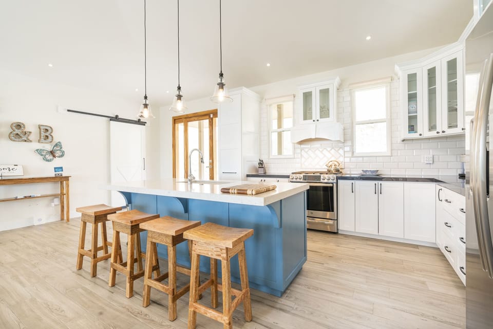Kitchen Island and Entry