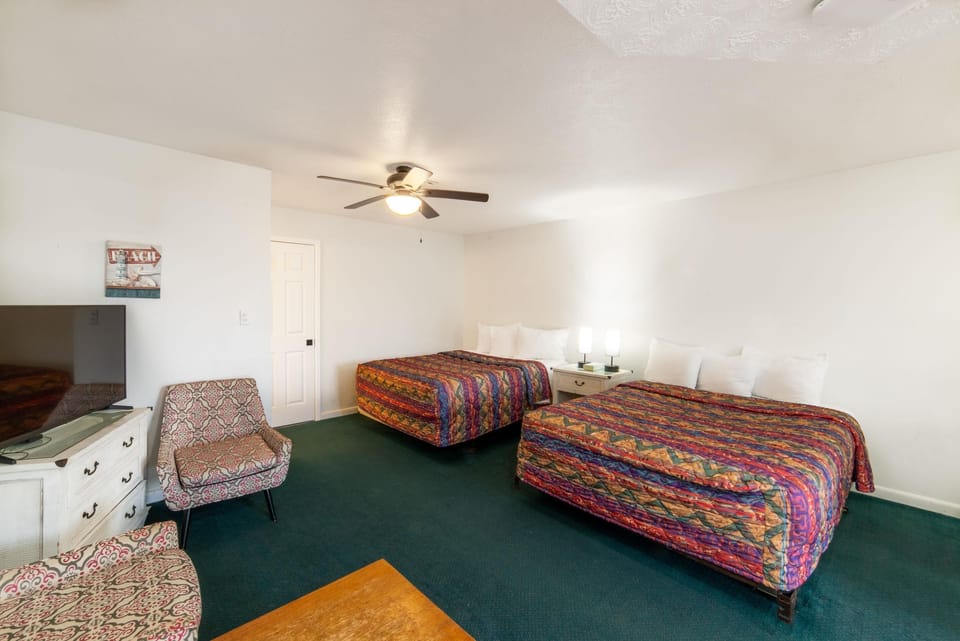 Quaint, Lakeside Family Suite with Kitchen and Porch image 2