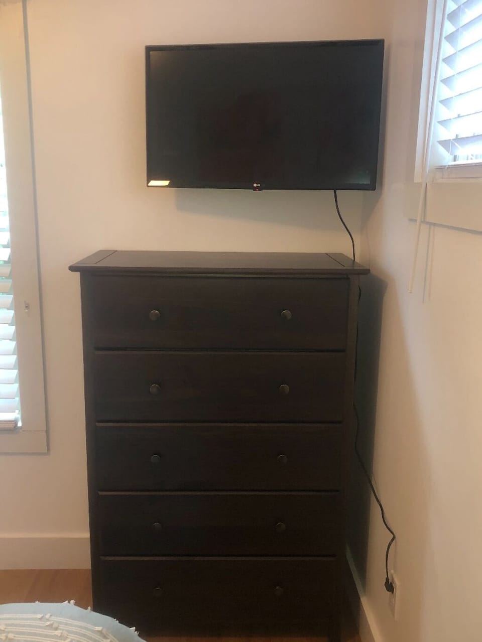 smart TVs in each of the rooms with queen beds
