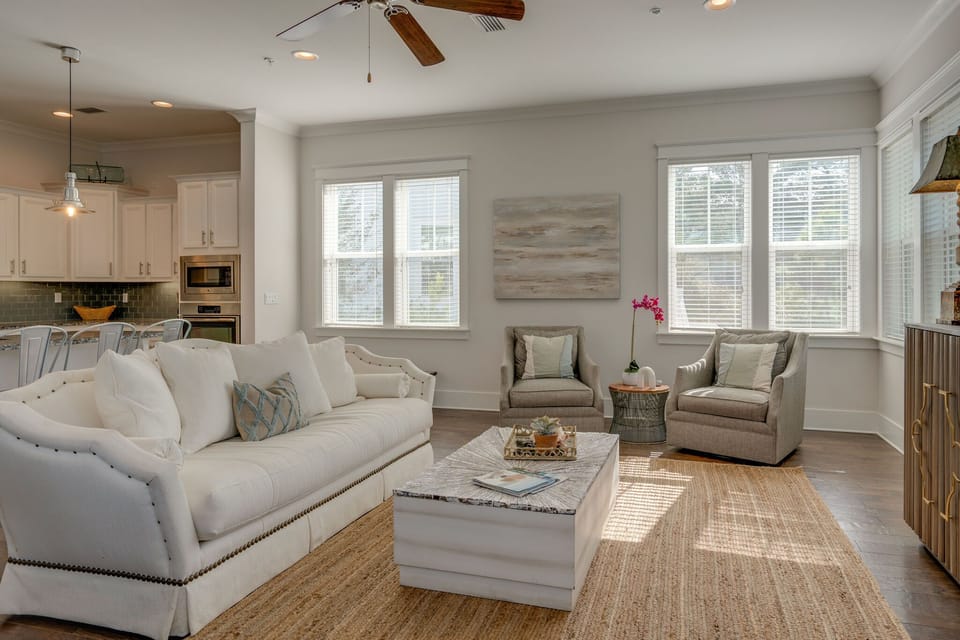 Living room with plenty of space for the family to gather round 