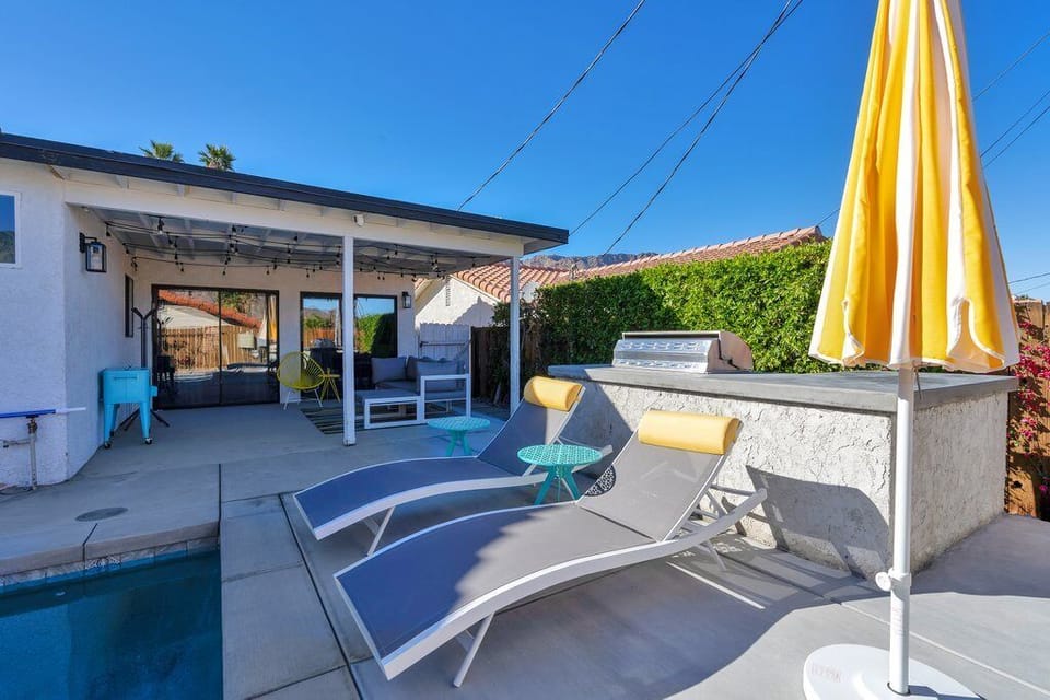 Lounge and BBQ