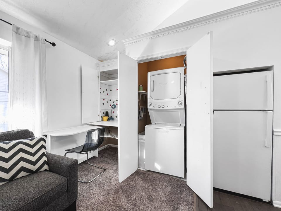 Laundry and desk/workspace