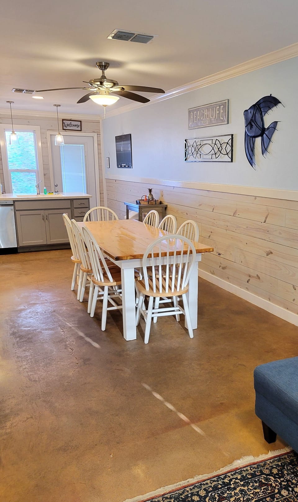 Shiplap walls give a coastal feel.