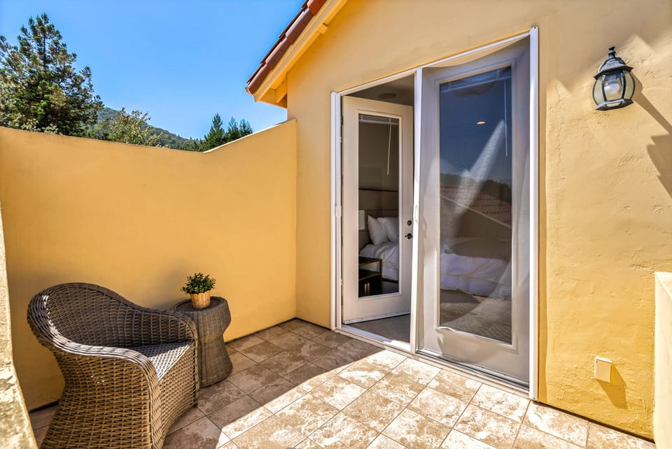 Upstairs patio with breathtaking valley views. 