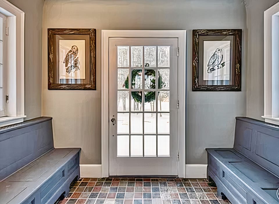 Foyer / Front Entryway