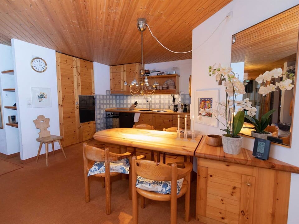 Furniture, Property, Cabinetry, Table, Countertop, Wood, Chair, Plant, Floor, Drawer
