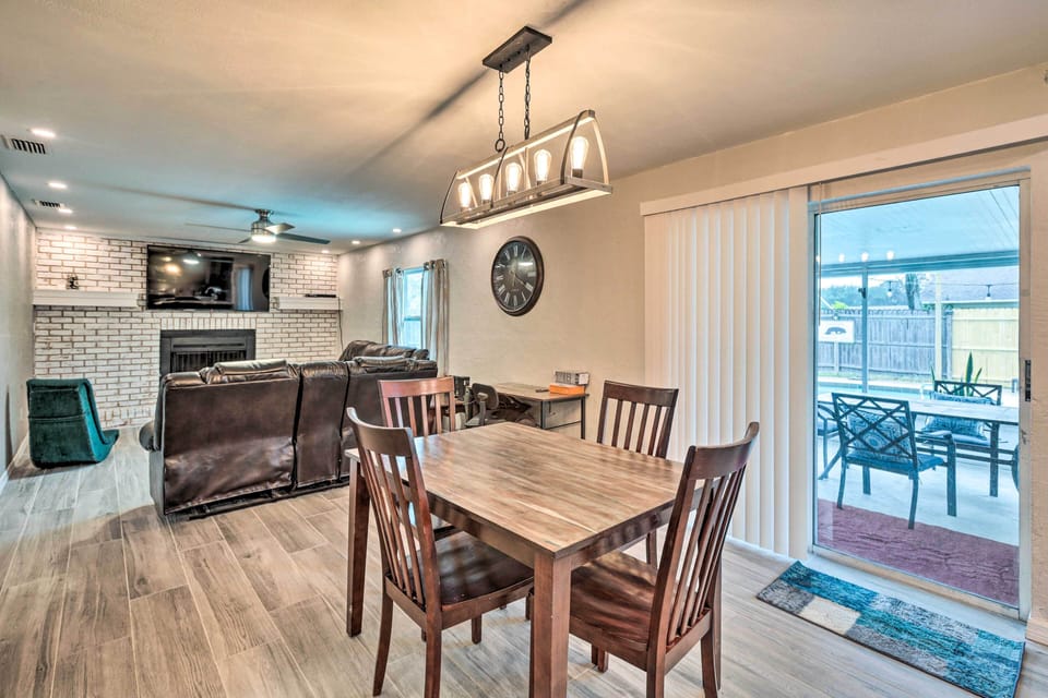 Dining Area & TV Room