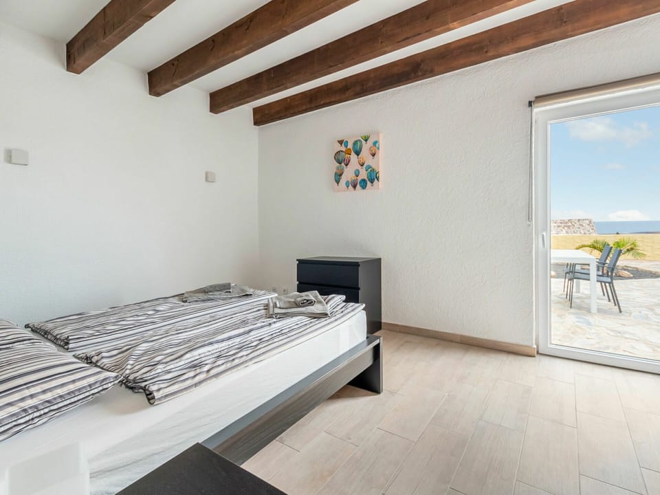 Building, Daytime, Window, Wood, Interior Design, Architecture, House, Floor, Flooring