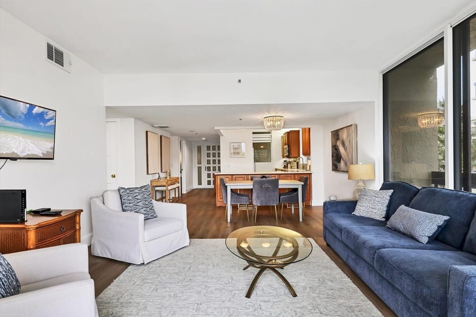 Beachplace 6-101 by FVC