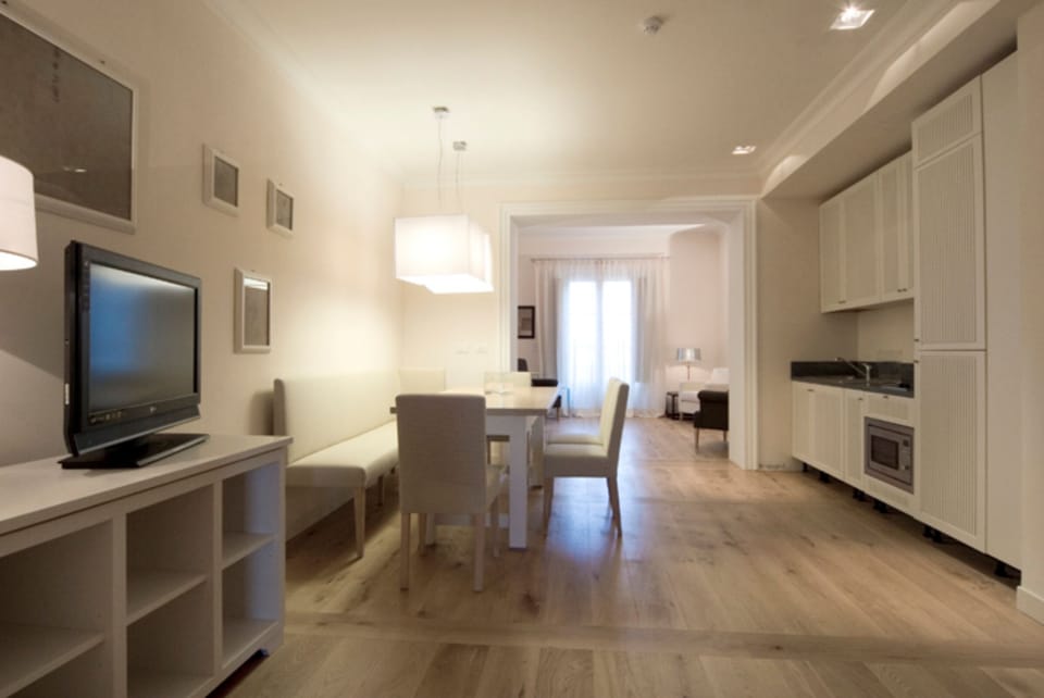 Living room 3