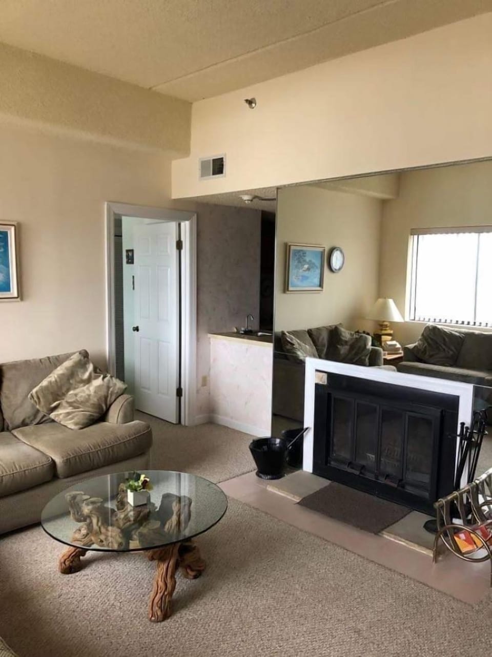 LRFireplace