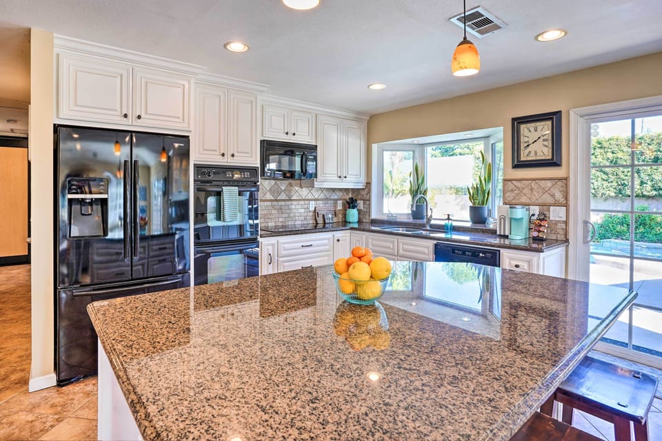 Kitchen | Fully Equipped