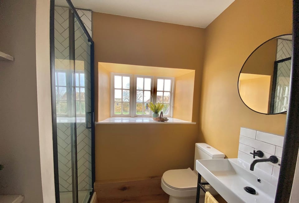 Lower Farm, Sherborne: En-suite shower room