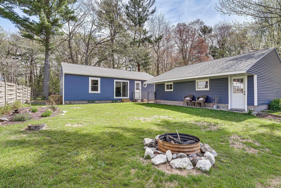 Muskegon Vacation Rental | 4BR | 1.5BA | 1,000 Sq Ft | Stairs Required to Access