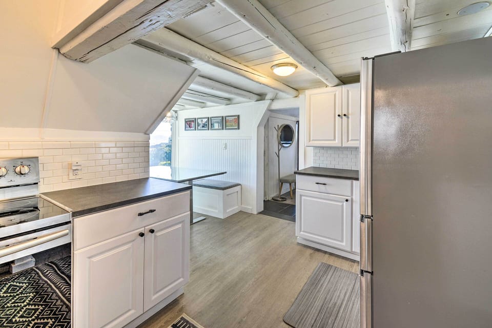 Kitchen | Fully Equipped | 1st Floor