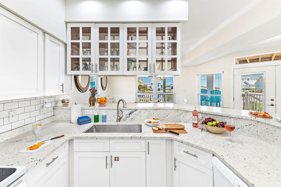 Full stocked kitchen with everything you'll need to prep a delicious meal: