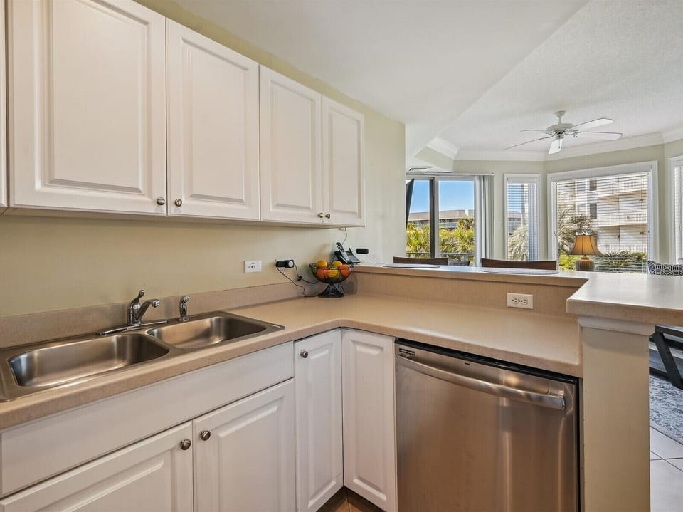 Kitchen at 2104 SeaCrest
