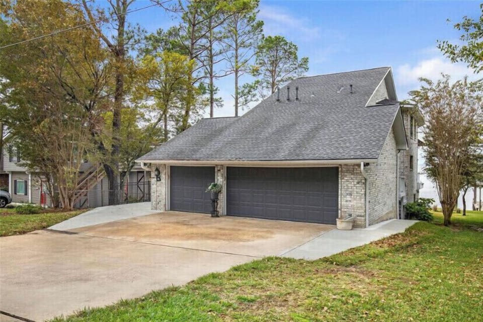 3 Car Driveway parking.