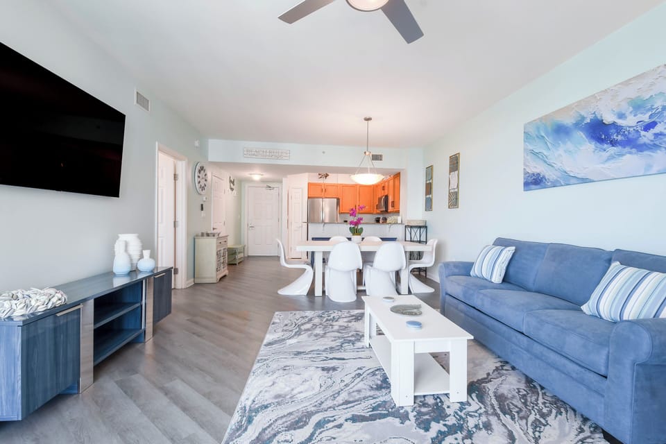 The Palms of Destin 2911 - Living Area to Dining Room
