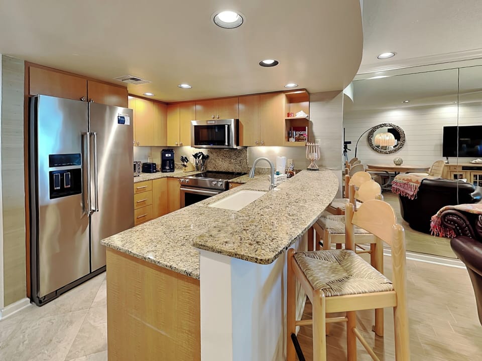Kitchen - Breakfast Bar