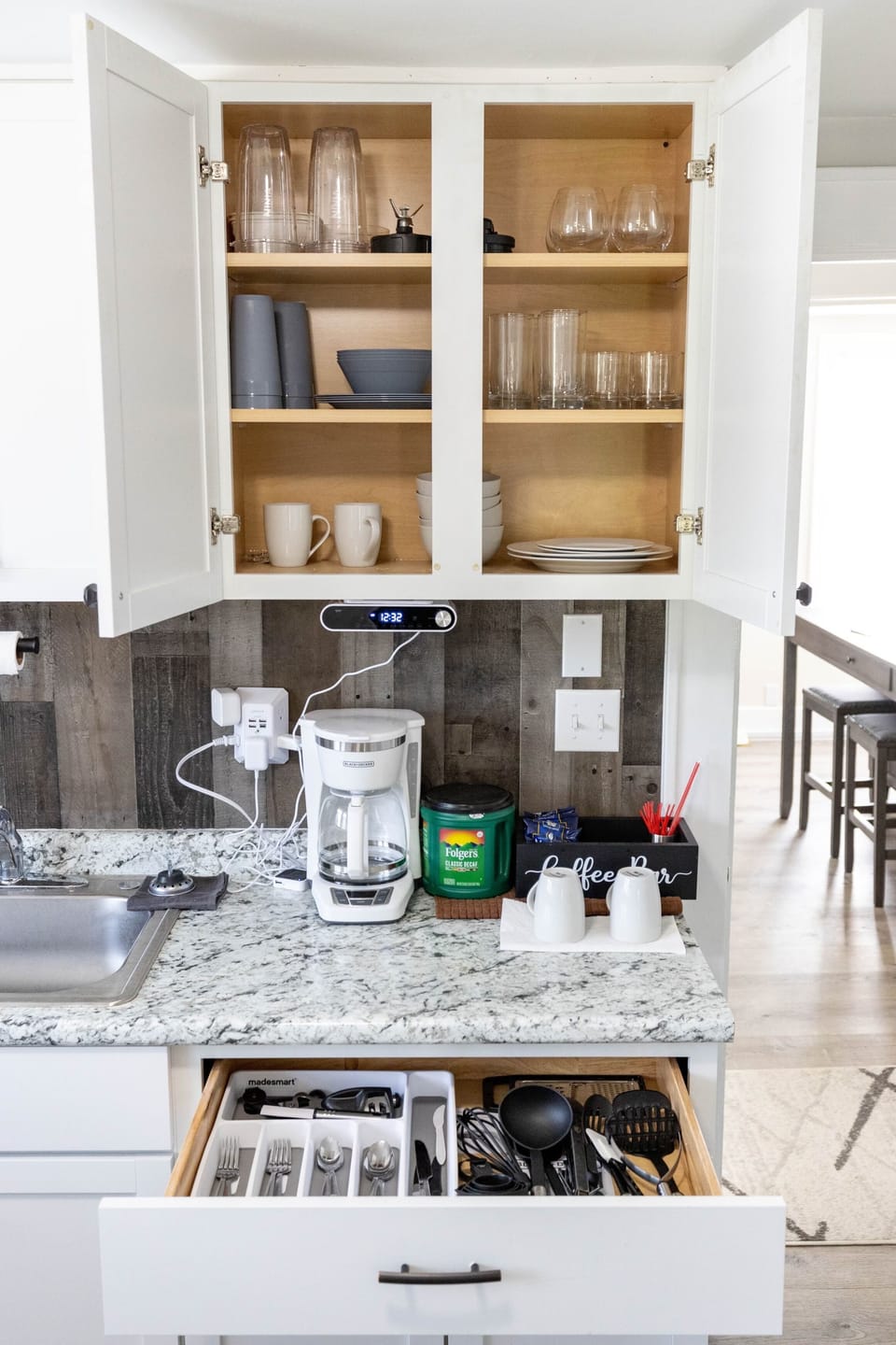Fully Stocked Kitchen 