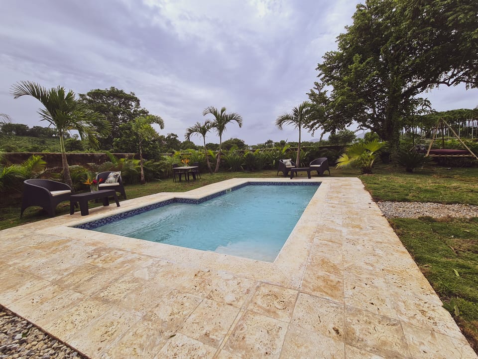 Relaxing pool