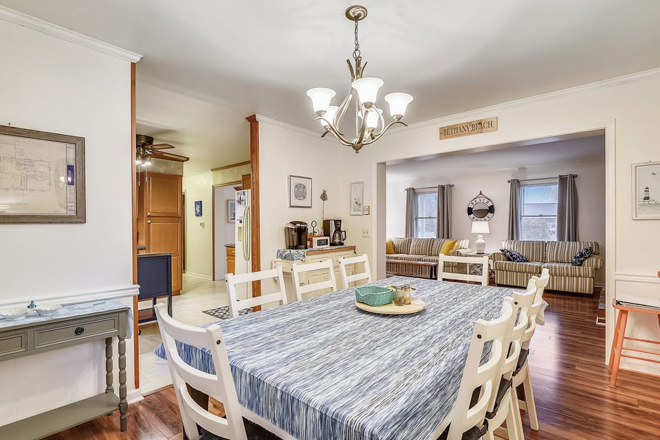 Main Level,Dining Area,