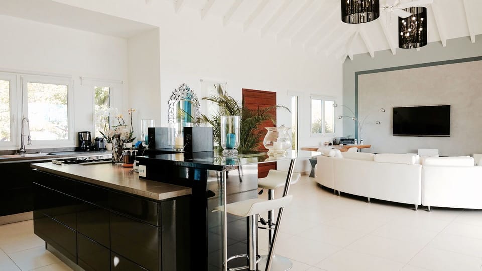Living & Dining Area