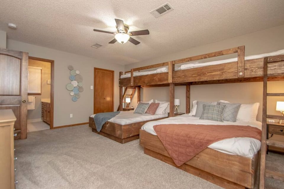 There are charging stations by each bed. no need to worry about your phone`s charge.